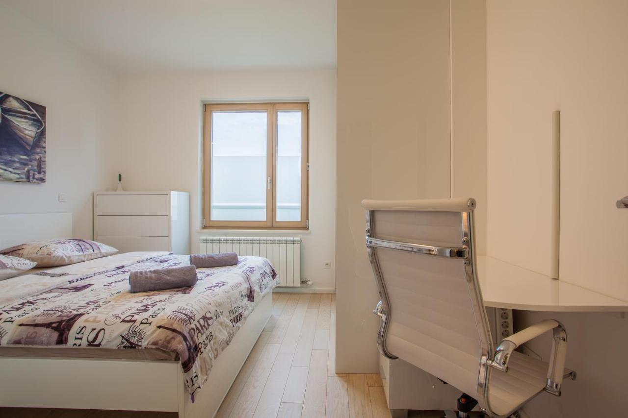 Apartman Laura 里耶卡 外观 照片