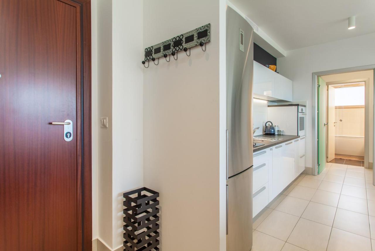 Apartman Laura 里耶卡 外观 照片