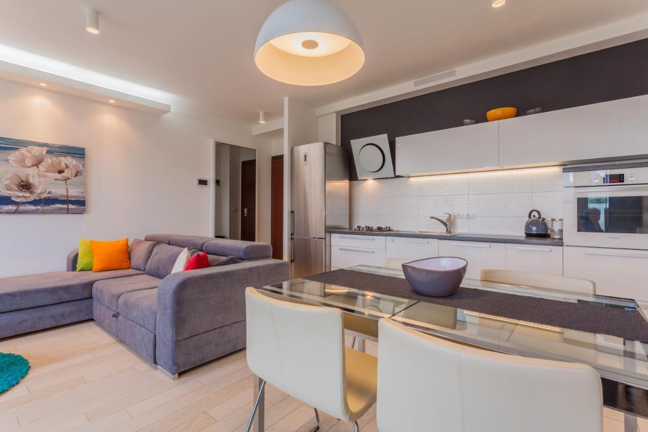 Apartman Laura 里耶卡 外观 照片