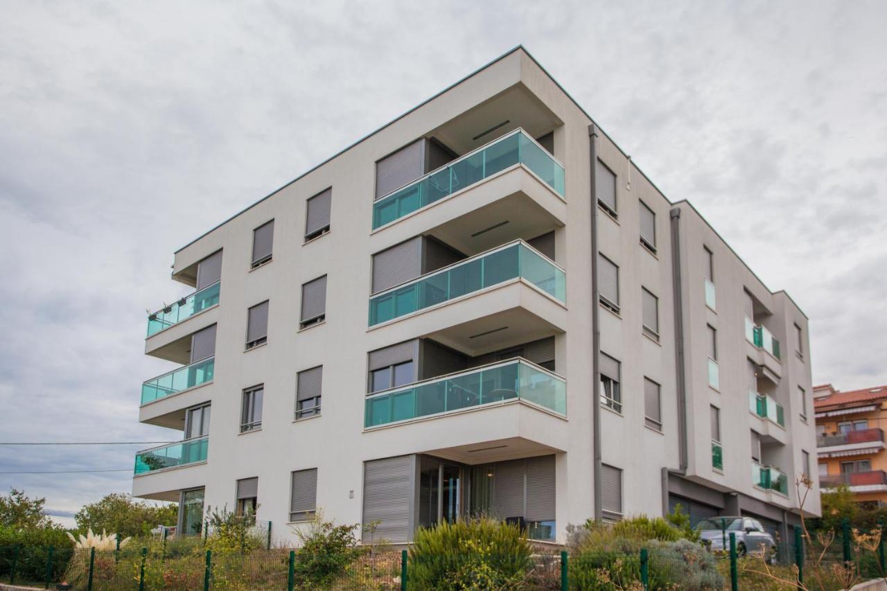 Apartman Laura 里耶卡 外观 照片